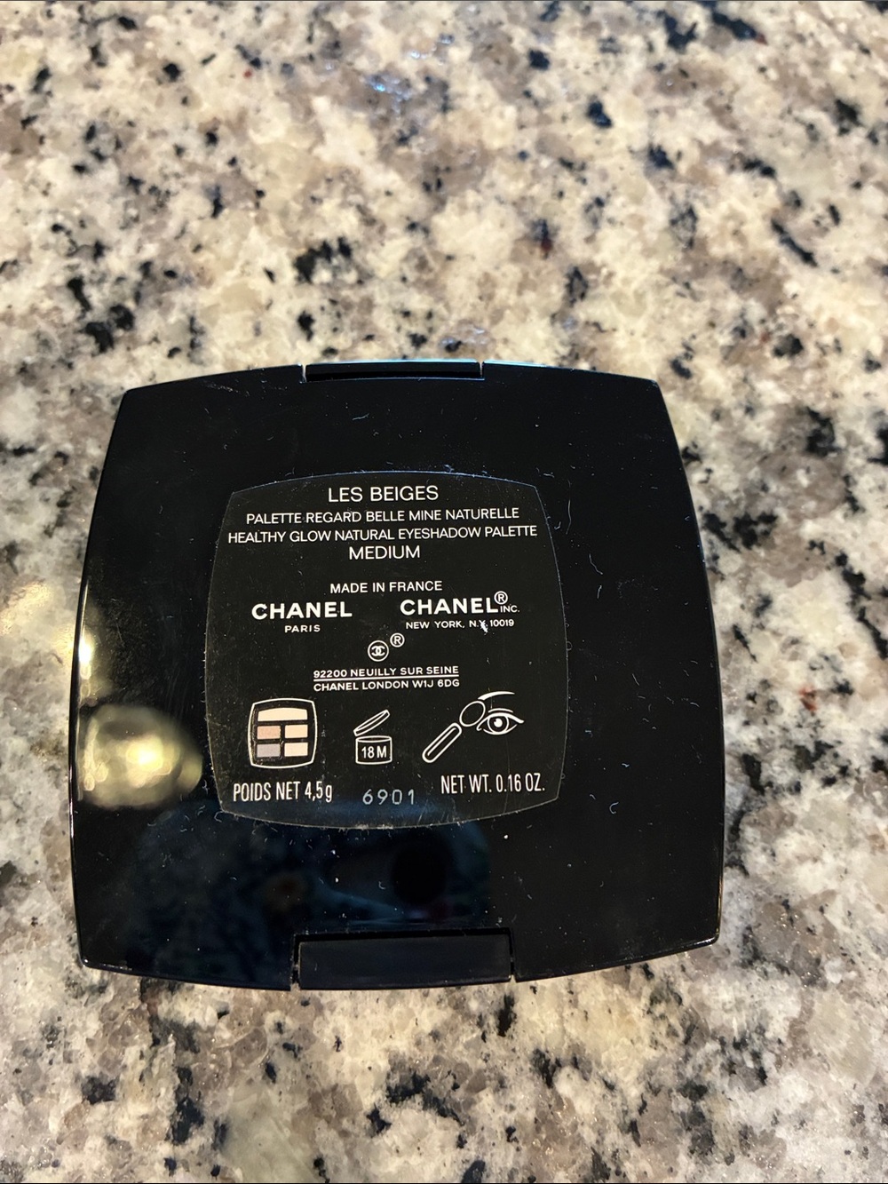 CHANEL Les Beiges Medium Eyeshadow Quintet - Champagne, Bronze, Taupe - Picture 2 of 3